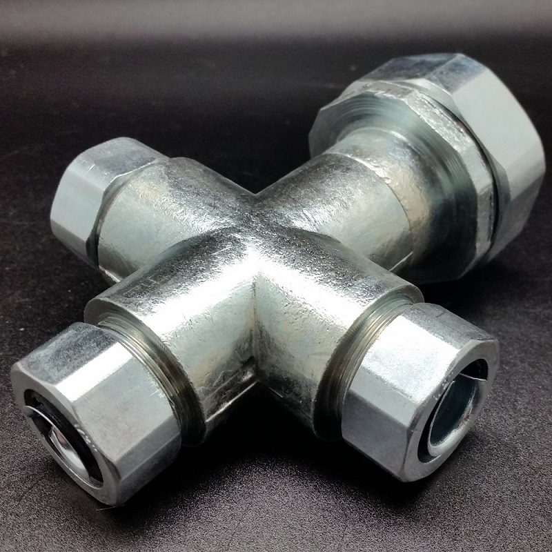 十字四通金屬接頭